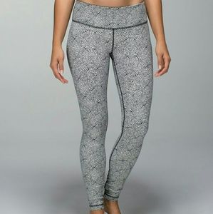 Lululemon Plush petal Wunder Under